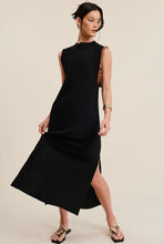 Load image into Gallery viewer, Pleated Stretch Sleeveless Midi
